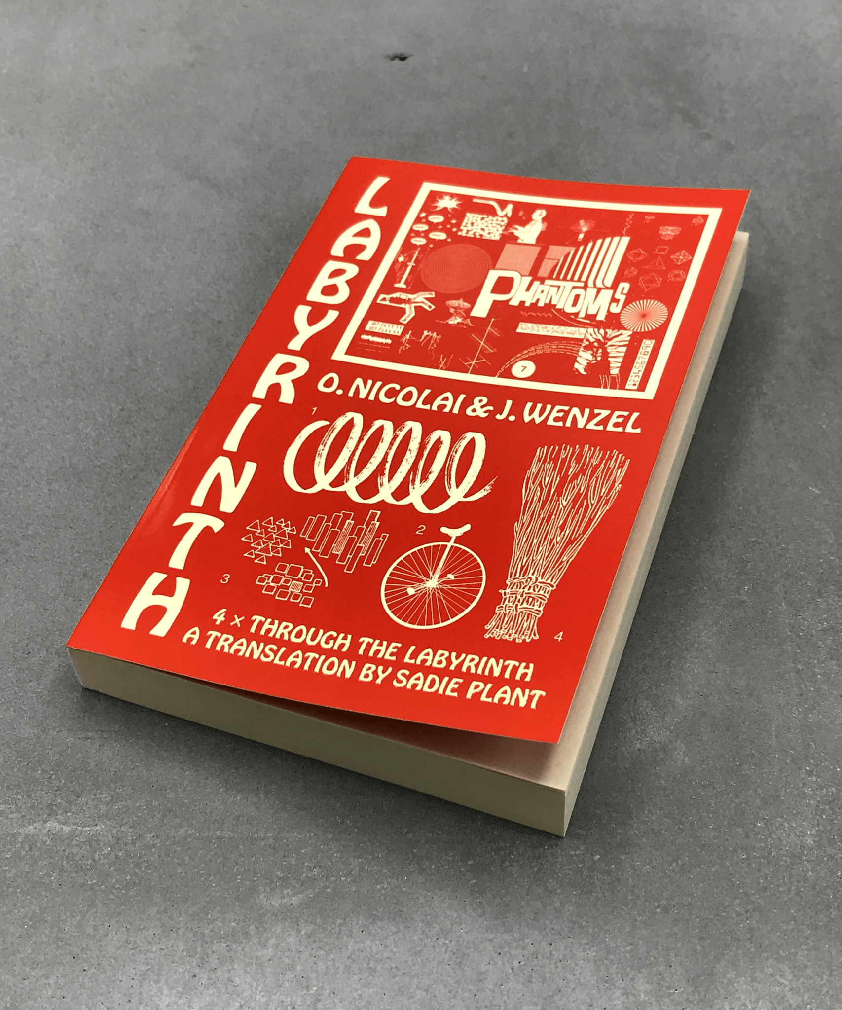 Labyrinth - Four Times Through the Labyrinth (Olaf Nicolai & Jan Wenze ...